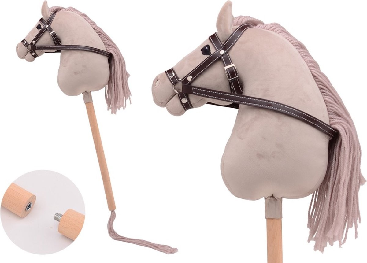 https://hobbyhorsefun.nl/wp-content/uploads/2025/06/holly-horse-stokpaard-voor-hobby-horsing-kleur-bruin-1.jpg