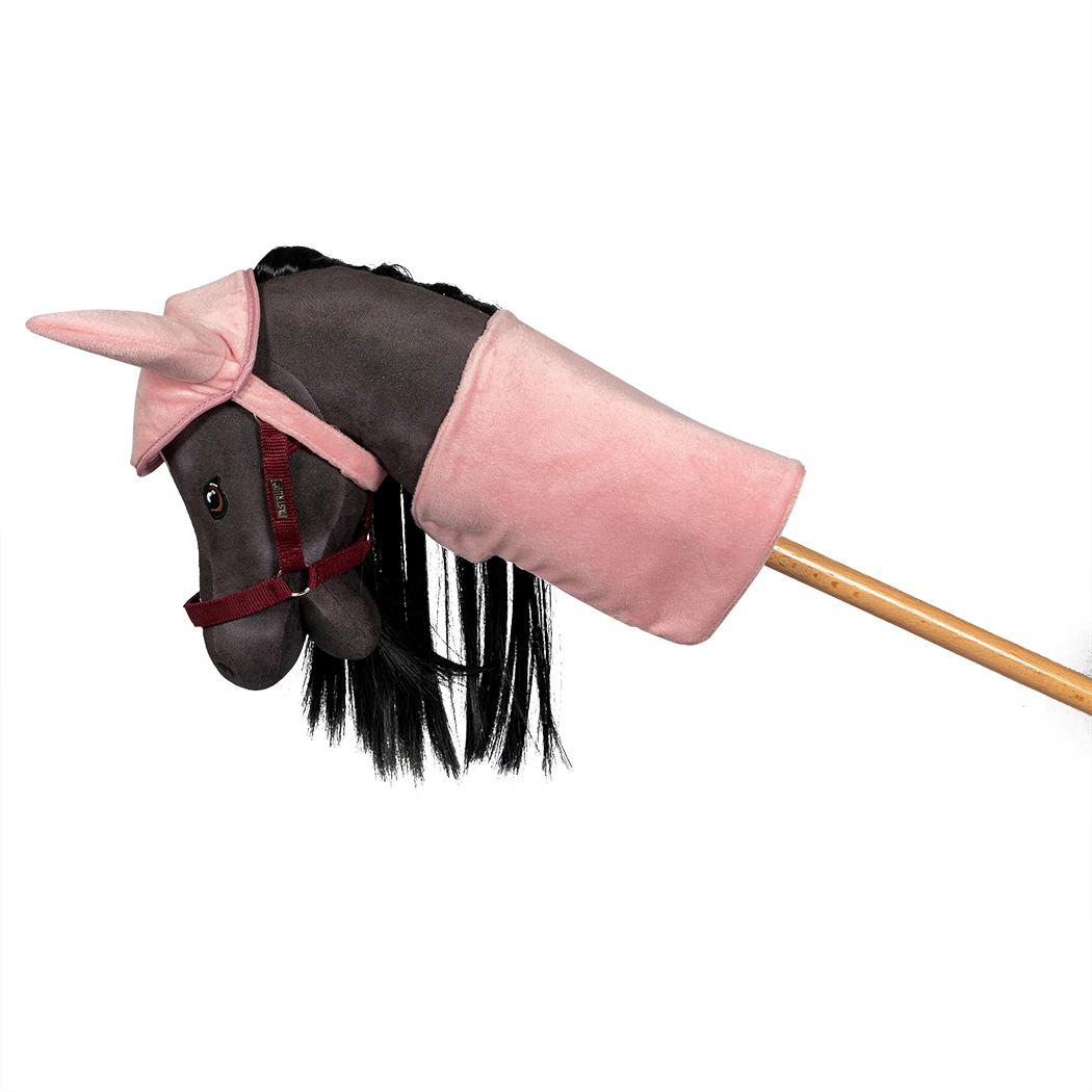 Stijlvolle Hobby Horse Deken en Muts – Roze Fluweel van ByAstrup De Hobby Horse specialist van Nederland en België Stijlvolle Hobby Horse Deken en Muts – Roze Fluweel van ByAstrup - Afbeelding 8