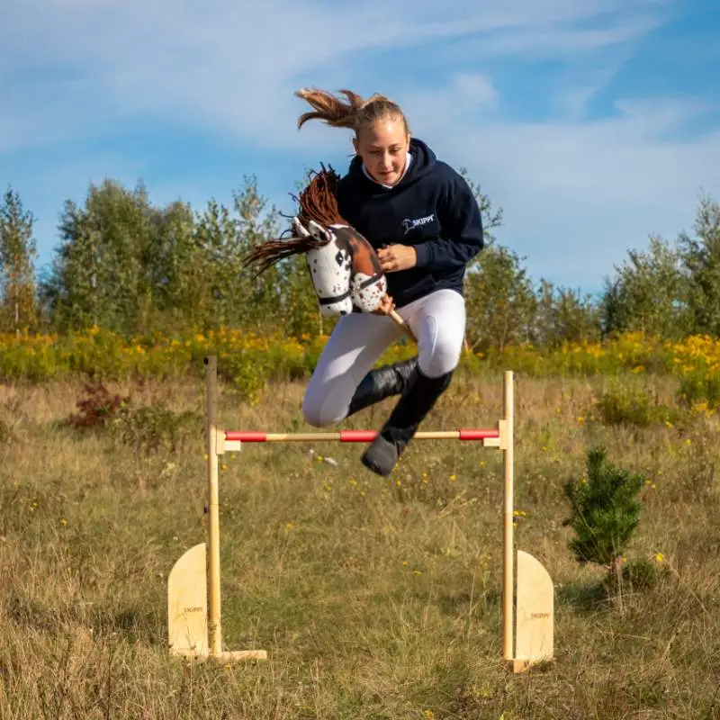 Skippi Hobby Horse Hindernis – Verstelbare Springhindernis van Hout De Hobby Horse specialist van Nederland en België Skippi Hobby Horse Hindernis – Verstelbare Springhindernis van Hout - Afbeelding 5
