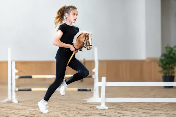 Sterk starten bij een hobbyhorsing wedstrijd